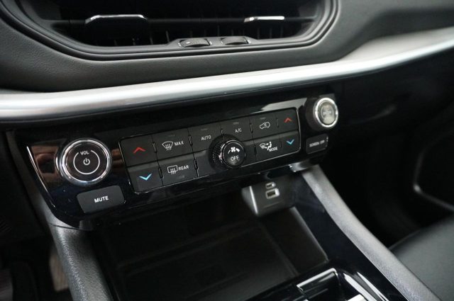 JEEP Compass usata, con Servosterzo