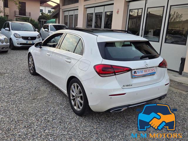 MERCEDES-BENZ A 180 usata, con Boardcomputer