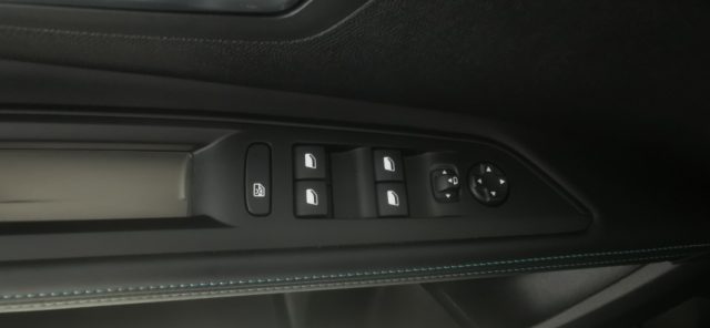 PEUGEOT 5008 usata 44