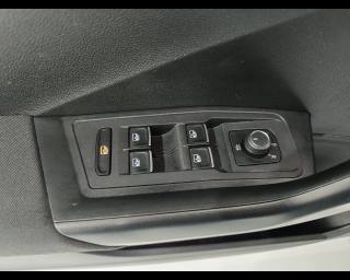 VOLKSWAGEN T-Roc usata, con Autoradio digitale