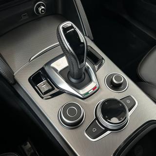 ALFA ROMEO Stelvio usata, con Sedile posteriore sdoppiato