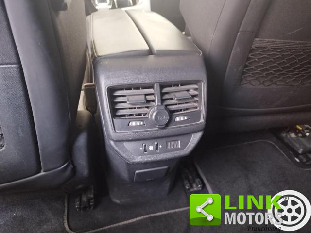 PEUGEOT 5008 usata, con USB