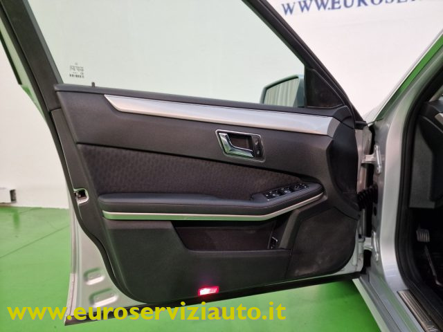 MERCEDES-BENZ E 220 usata, con Luce d