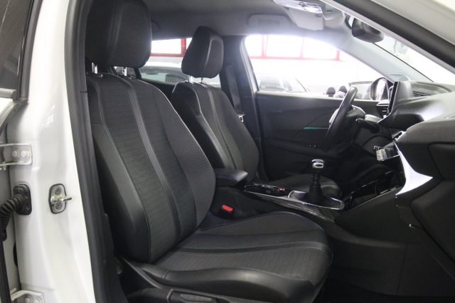 PEUGEOT 2008 usata, con Volante in pelle
