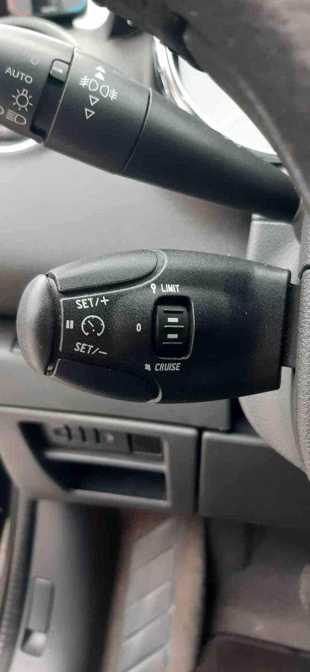 PEUGEOT 3008 usata, con Airbag testa