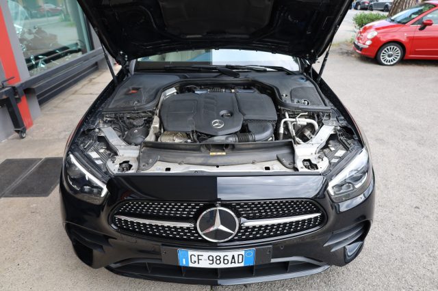 MERCEDES-BENZ E 220 usata 156