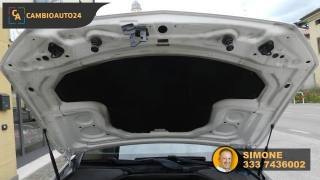 MERCEDES-BENZ E 220 usata 117