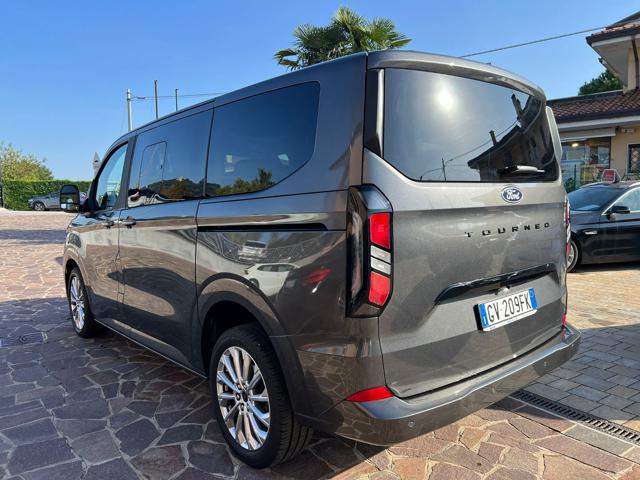 FORD Tourneo Custom usata, con Autoradio