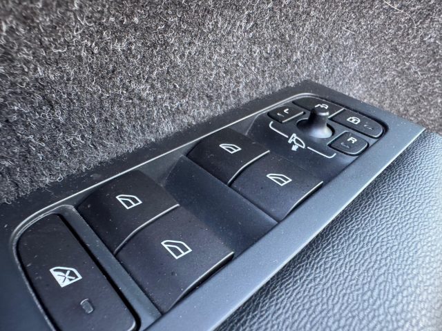 VOLVO XC40 usata, con Controllo automatico clima