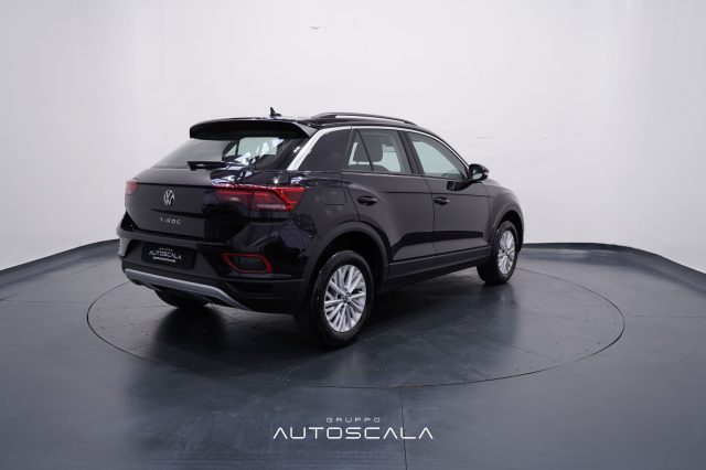 VOLKSWAGEN T-Roc usata, con Autoradio