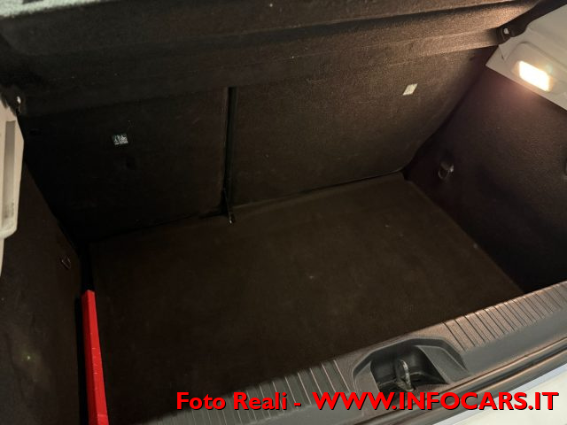 RENAULT Clio usata, con Volante multifunzione