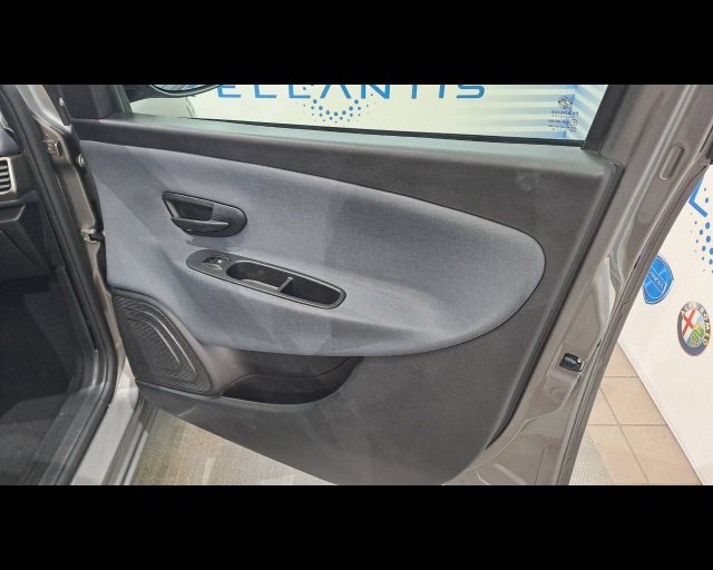 LANCIA Ypsilon usata 17