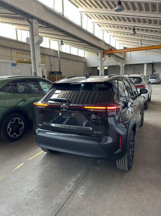TOYOTA Yaris Cross usata, con Sedile posteriore sdoppiato