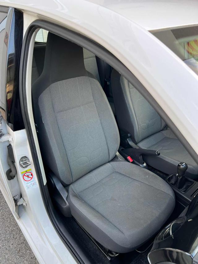 VOLKSWAGEN up! usata, con Servosterzo