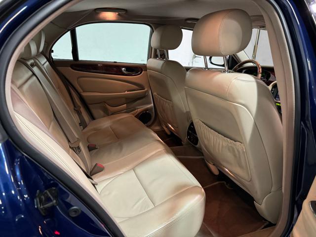 JAGUAR XJ8 usata, con Controllo trazione