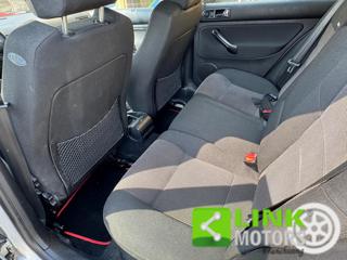 VOLKSWAGEN Golf usata, con Sedile posteriore sdoppiato