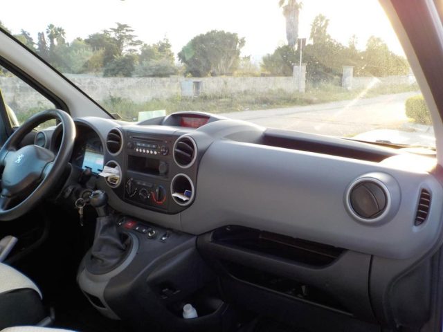 PEUGEOT Partner usata, con Pneumatici estivi