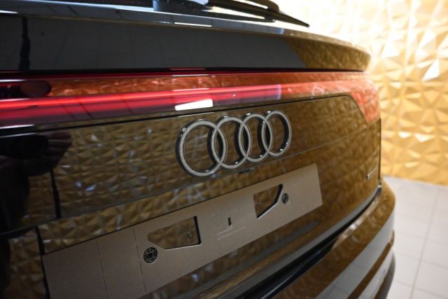 AUDI Q8 usata 16