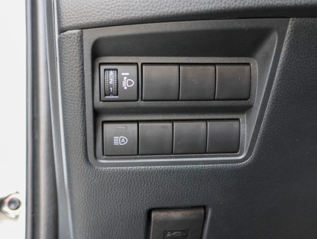 TOYOTA Yaris usata, con Airbag testa
