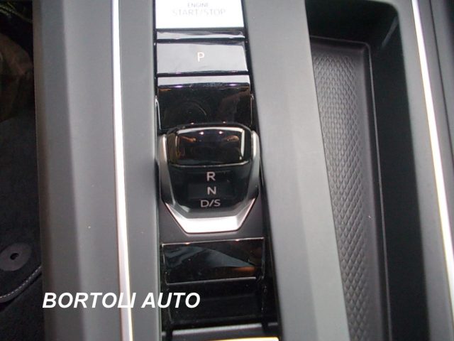 VOLKSWAGEN Golf usata, con Autoradio