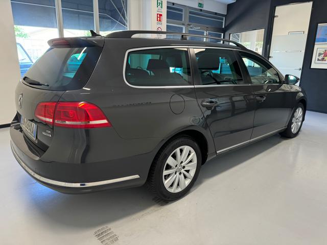 VOLKSWAGEN Passat usata, con Autoradio