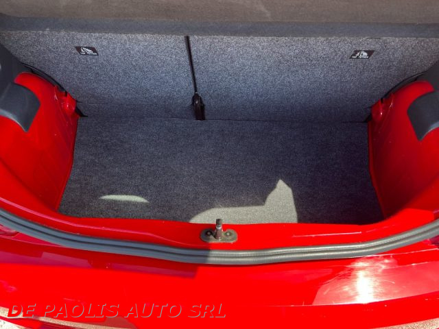 VOLKSWAGEN up! usata, con Luci diurne LED