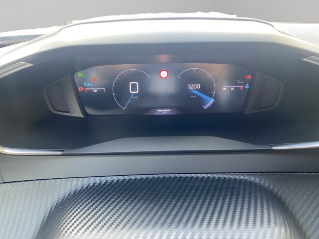 PEUGEOT 2008 usata, con Autoradio digitale