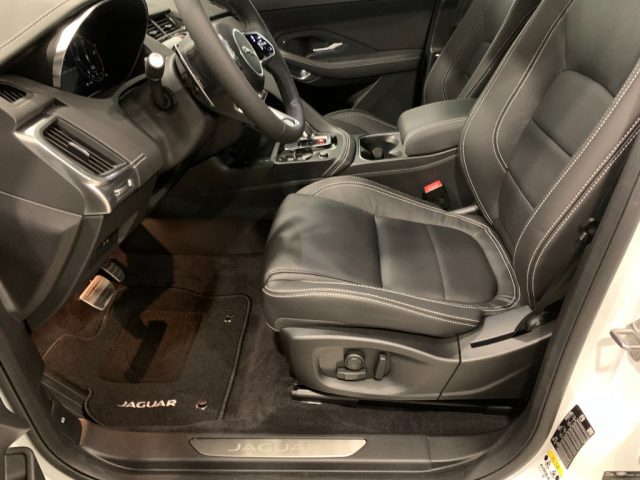 JAGUAR E-Pace usata, con Park Distance Control