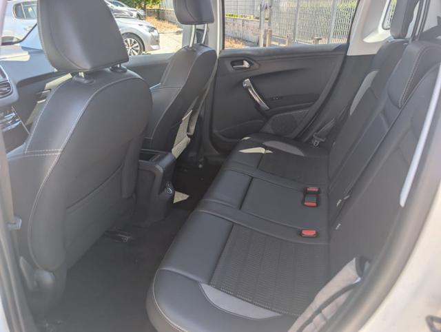 PEUGEOT 2008 usata, con Lettore CD