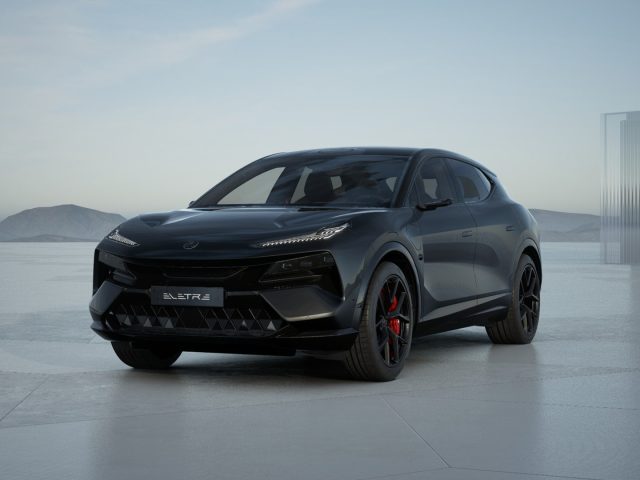 LOTUS Eletre usata, con Airbag