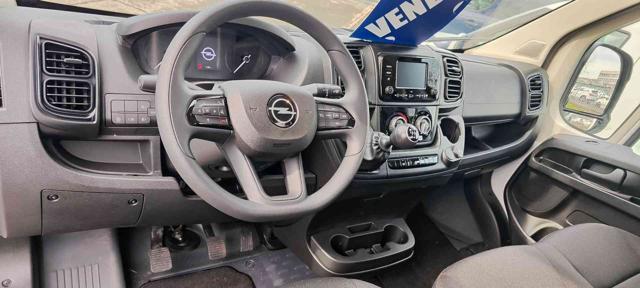 OPEL Movano usata, con Airbag