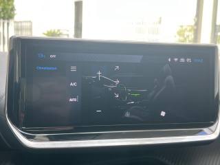 PEUGEOT 208 usata, con Specchietti laterali elettrici