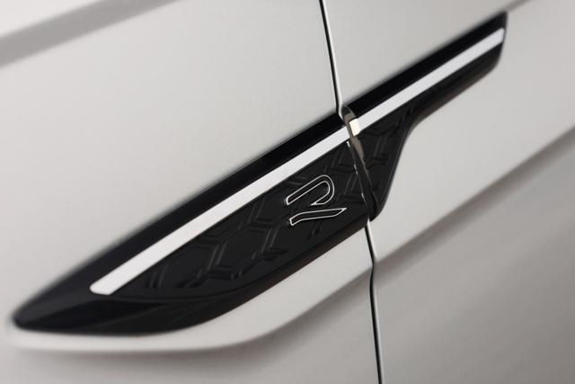 VOLKSWAGEN Taigo usata, con Touch screen