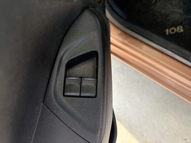 PEUGEOT 108 usata 34