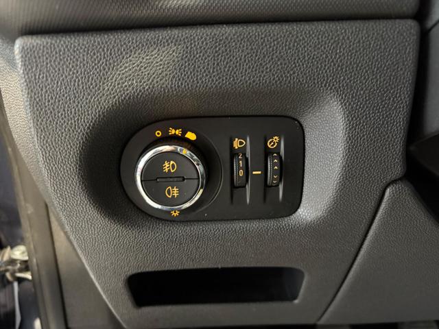 OPEL Corsa usata, con Servosterzo