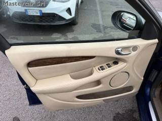 JAGUAR X-Type usata, con Bracciolo