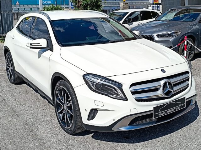 MERCEDES-BENZ GLA 200 usata, con Sistema di navigazione