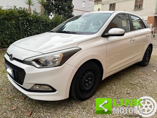 HYUNDAI i20 usata, con Airbag laterali