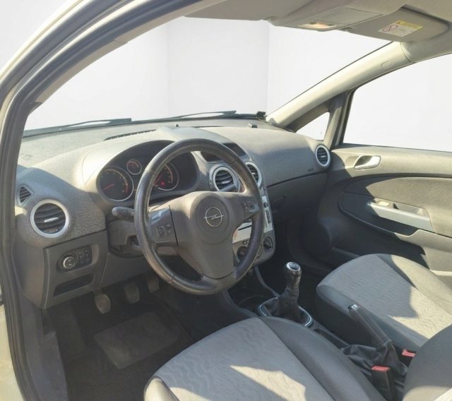 OPEL Corsa usata, con Climatizzatore