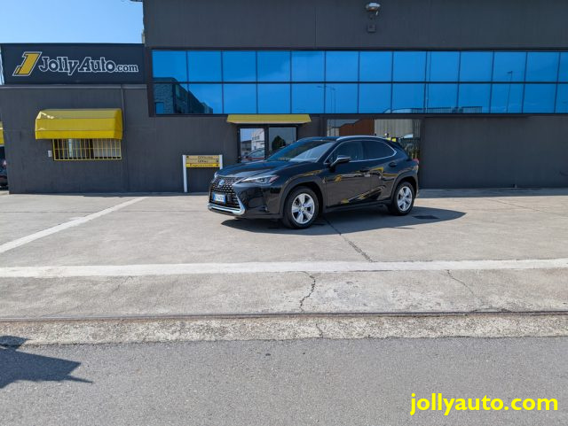 LEXUS UX 250h usata, con Bracciolo