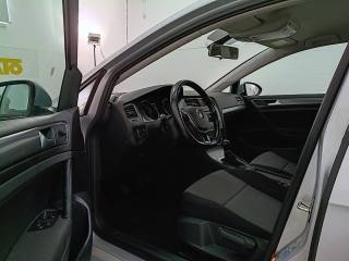 VOLKSWAGEN Golf usata, con Touch screen