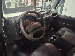 LAND ROVER Defender usata, con Gancio traino
