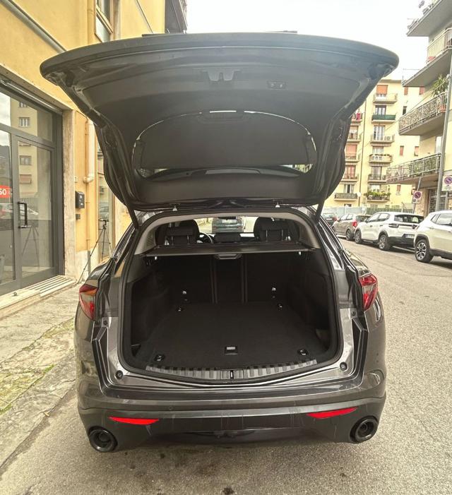ALFA ROMEO Stelvio usata, con Volante multifunzione