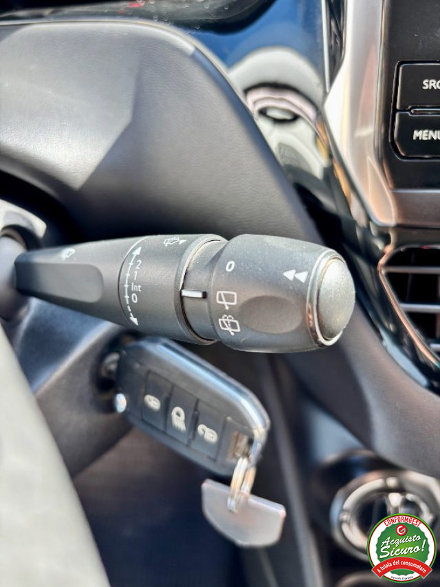 PEUGEOT 208 usata, con Controllo automatico clima