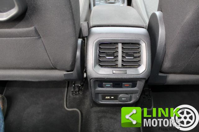 VOLKSWAGEN Tiguan usata, con Leve al volante