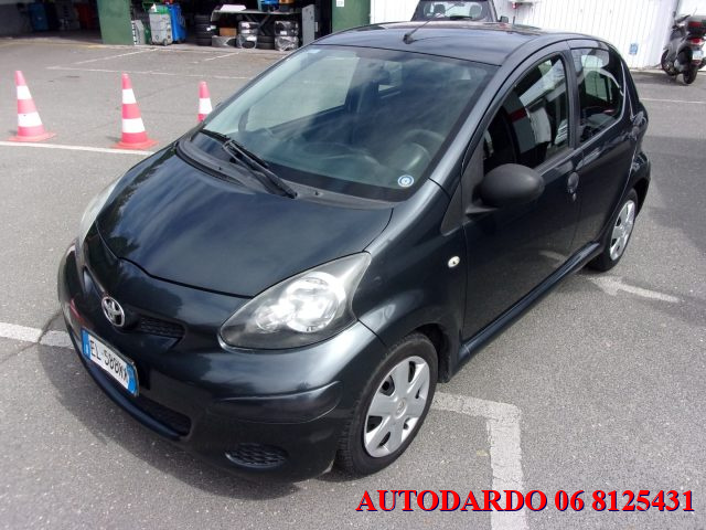 TOYOTA Aygo usata 13