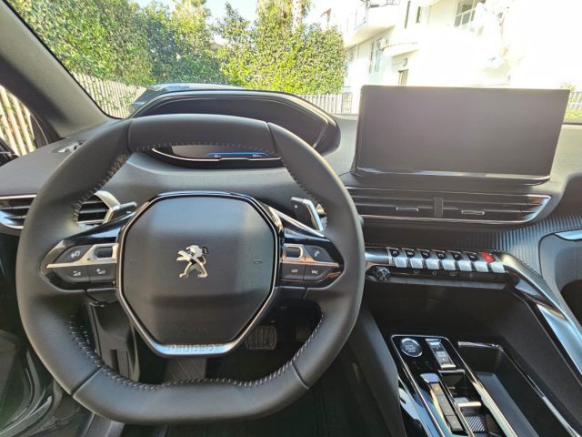 PEUGEOT 3008 usata, con Volante in pelle
