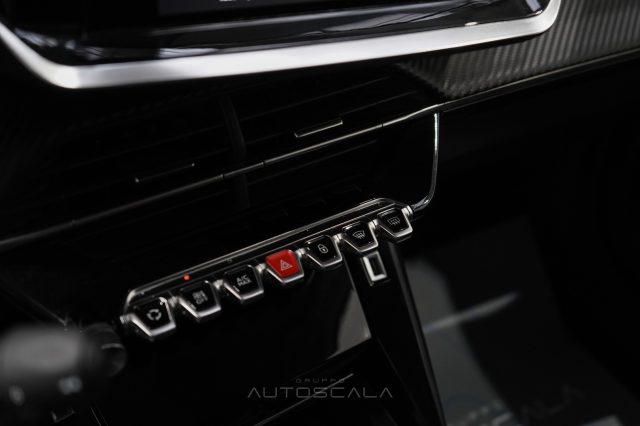 PEUGEOT 2008 usata, con Servosterzo
