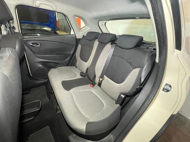 RENAULT Captur usata, con USB