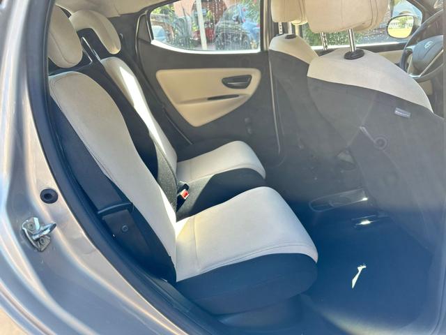 LANCIA Ypsilon usata, con Lettore CD